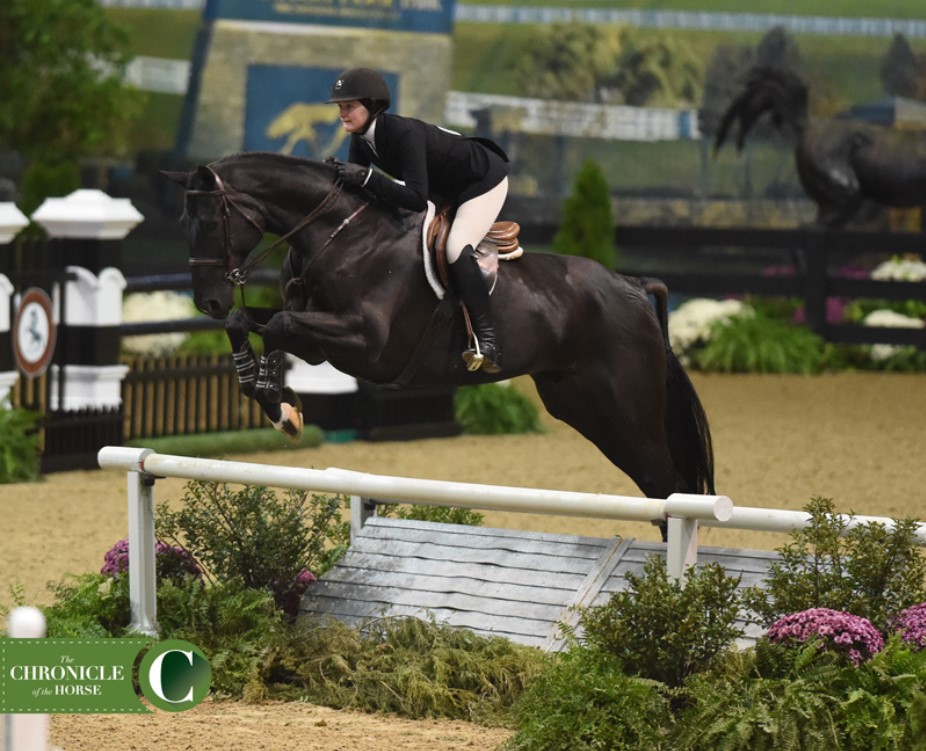 Stearns Digs Deep for ASPCA Maclay National Championship Win